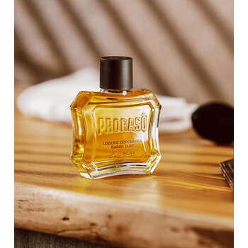 Sandalwood After Shave (Santalové drevo) - Vyživujúca voda po holení
